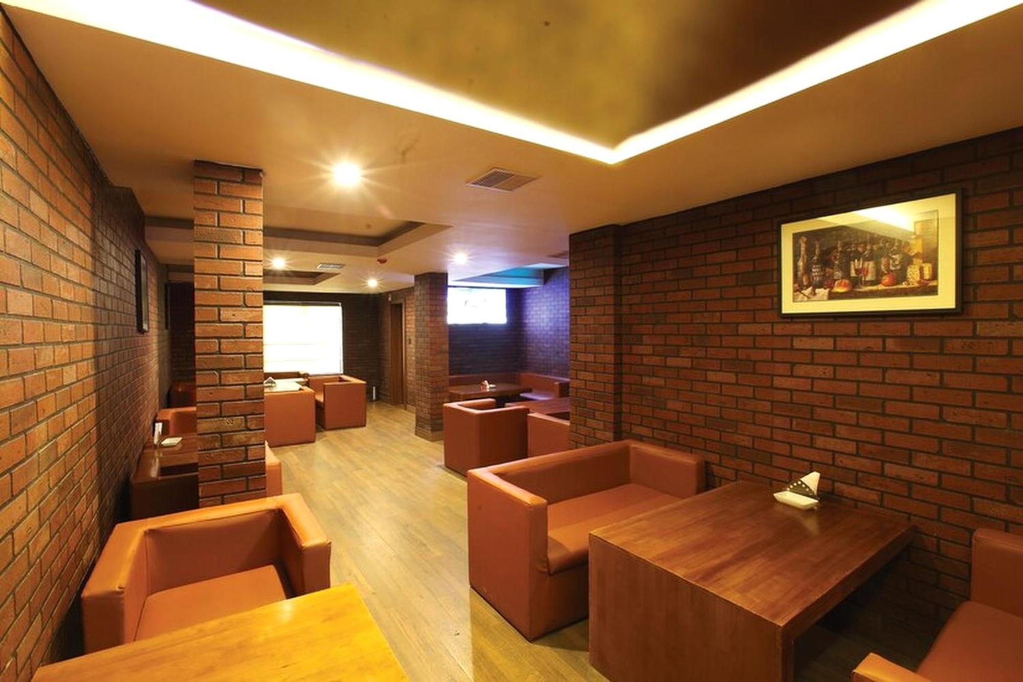 Hotel Park Residency Kozhancheri Exterior photo